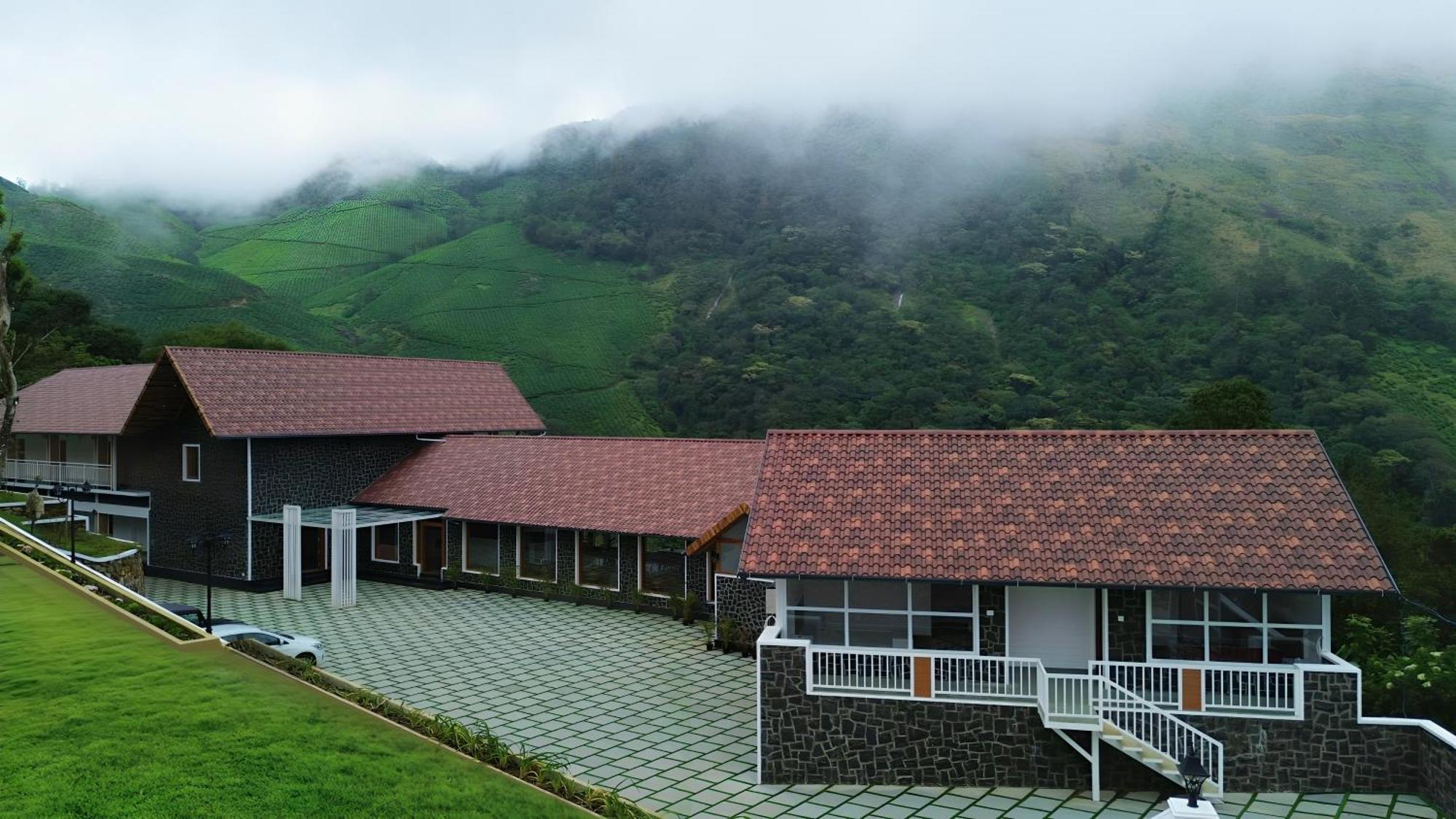ホテル The Teatree Munnar Suryanelli エクステリア 写真