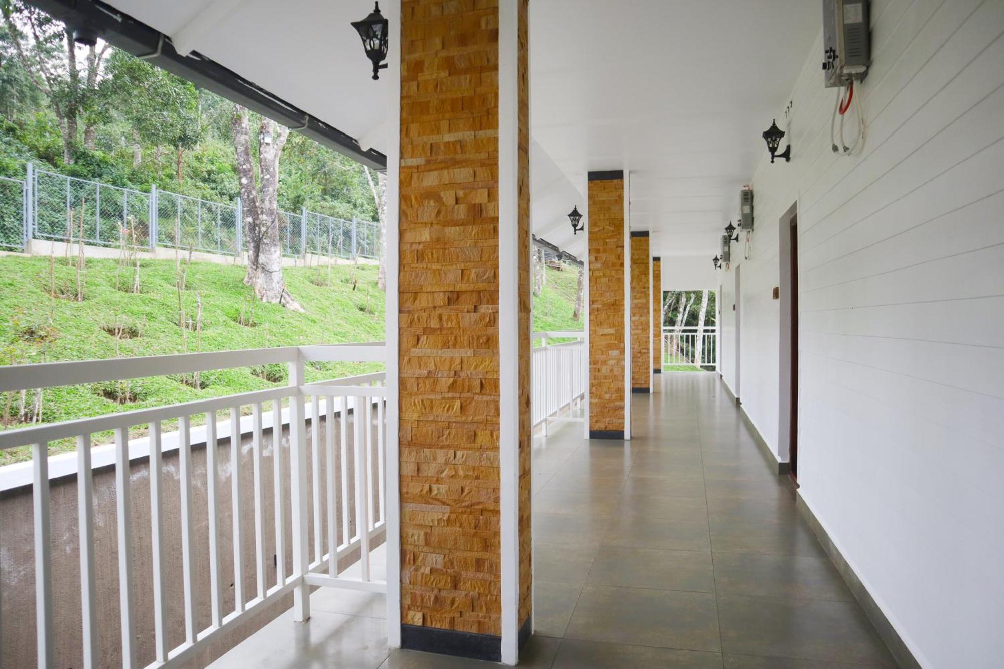 ホテル The Teatree Munnar Suryanelli エクステリア 写真