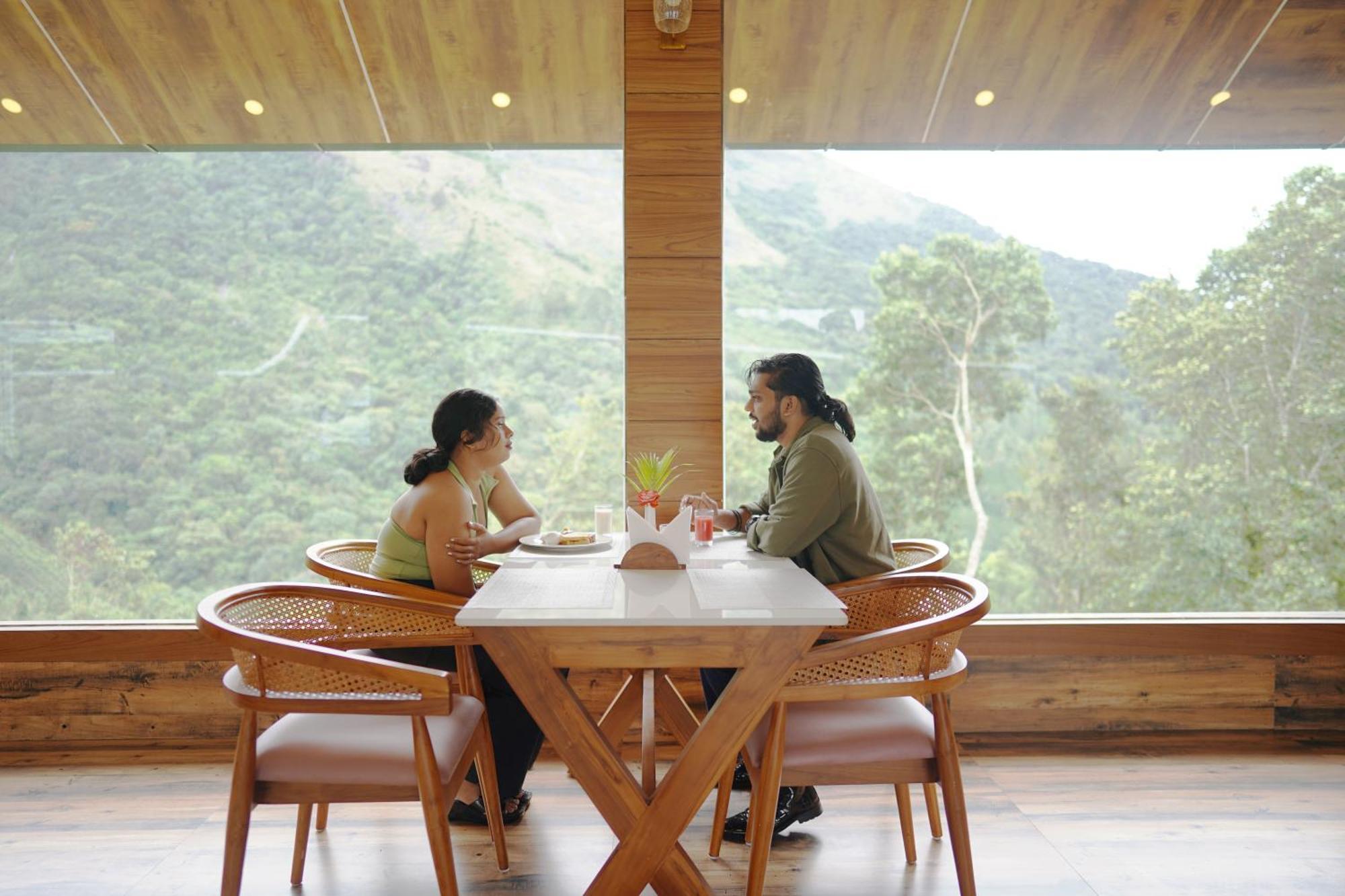 ホテル The Teatree Munnar Suryanelli エクステリア 写真