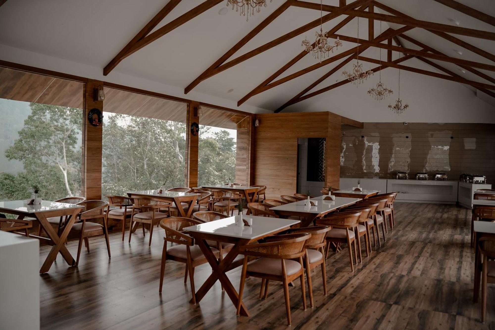 ホテル The Teatree Munnar Suryanelli エクステリア 写真