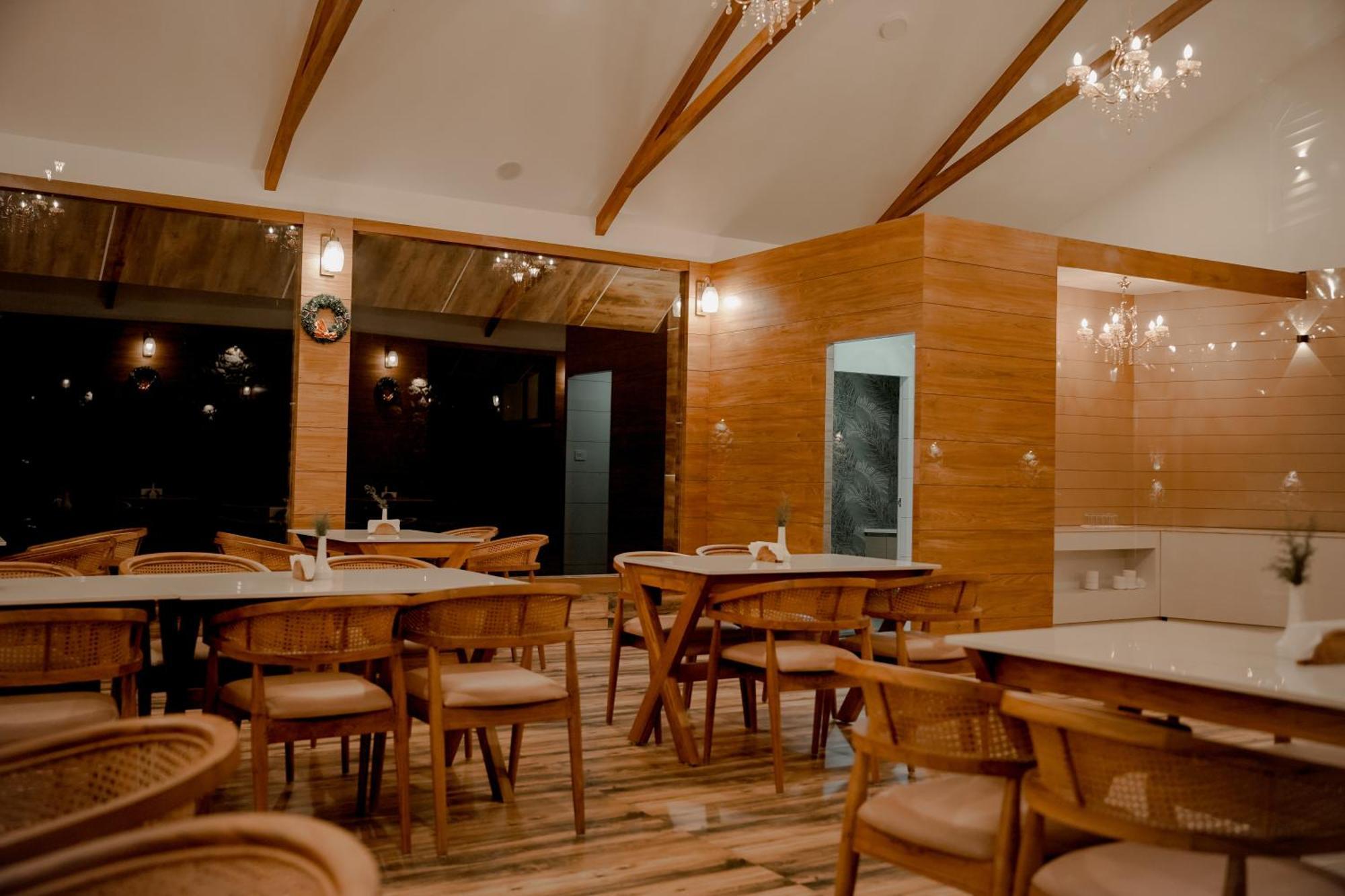 ホテル The Teatree Munnar Suryanelli エクステリア 写真