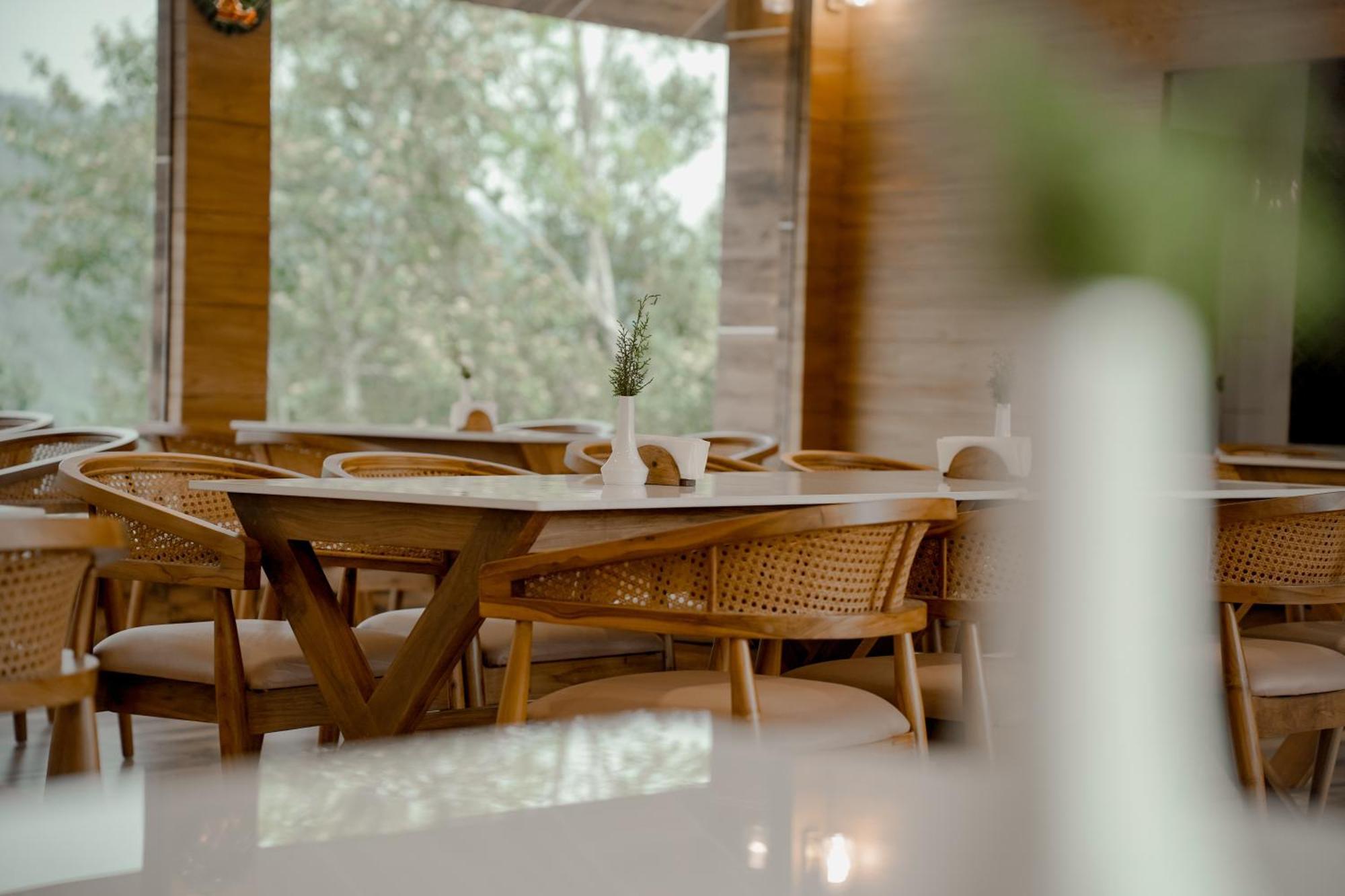 ホテル The Teatree Munnar Suryanelli エクステリア 写真