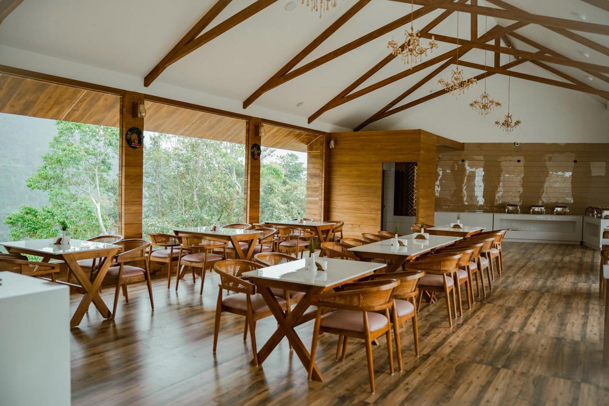 ホテル The Teatree Munnar Suryanelli エクステリア 写真
