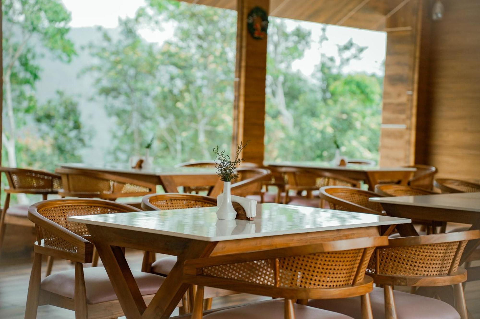 ホテル The Teatree Munnar Suryanelli エクステリア 写真